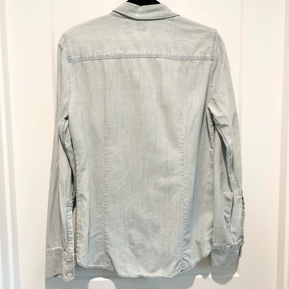 J. Crew Perfect Shirt Chambray Button Down 100% Cotton Light Wash Size M - Picture 7 of 7